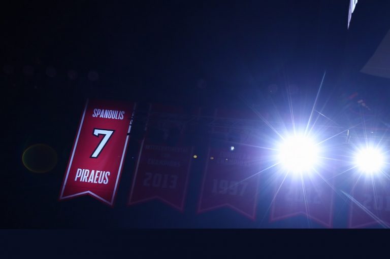 Λατρεία για Σπανούλη – Στον ουρανό του ΣΕΦ για πάντα το 7 του Kill Bill