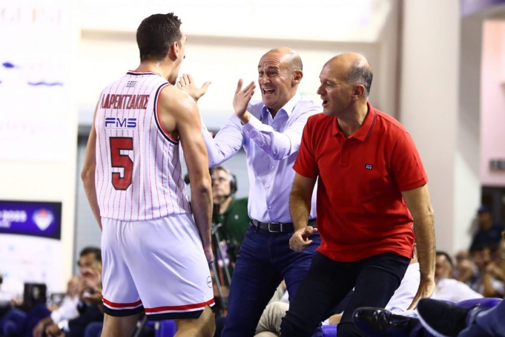 Ο Παναγιώτης Αγγελόπουλος έβγαλε φωτογραφία το σκορ στο 32-4 (vid)