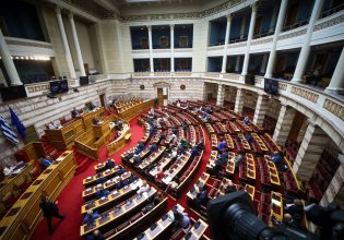 Βουλή: Με μαθηματικές «ακροβασίες» οι αλλαγές σε ΑΔΑΕ και ΕΣΡ – Αντιδρούν τα κόμματα