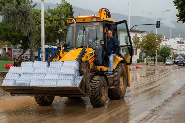 Non stop η κόντρα Αχιλλέα Μπέου με Αλκίνοο Ιωαννίδη: «Φώναξε τον φλώρο να βοηθήσει»