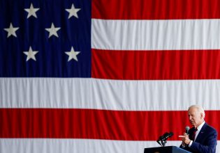 Ο Τζο Μπάιντεν στο «σκαμνί» ή στα «σχοινιά»;