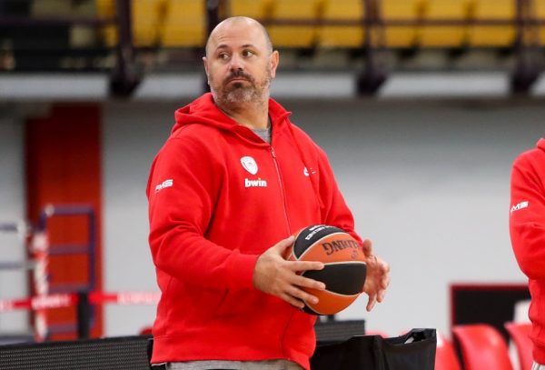 Μποζίκας: «Γι’ αυτό πήραμε τον Μπραζντέικις»