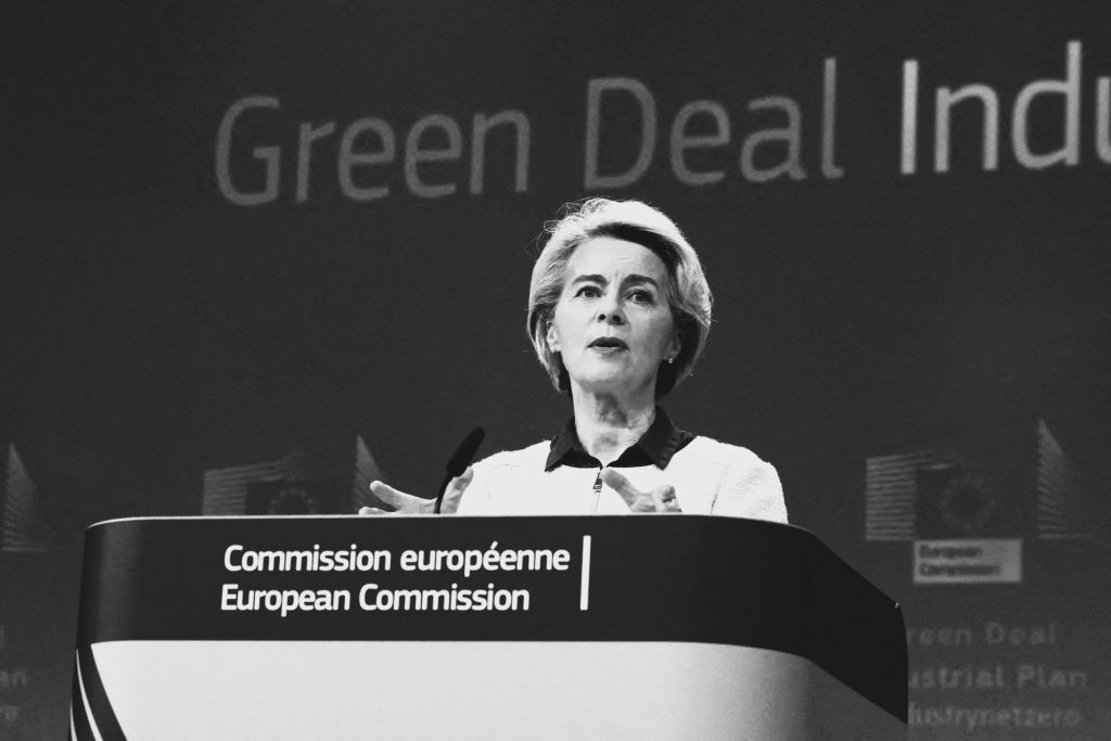 Το φάντασμα της λιτότητας επιστρέφει στην Ευρώπη απειλώντας (και) τους στόχους για το κλίμα