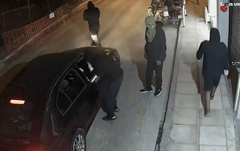 Αμπελόκηποι: Κινηματογραφική διάρρηξη σε κατάστημα αυτοκινήτων