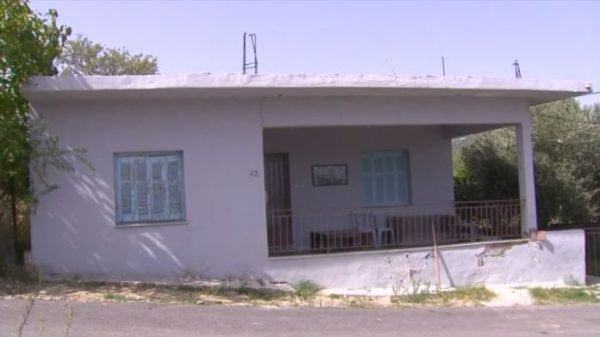 Ενδοοικογενειακή βία στον Βόλο: Φοβάται για τη ζωή της η 22χρονη – Τα νέα στοιχεία για την υπόθεση