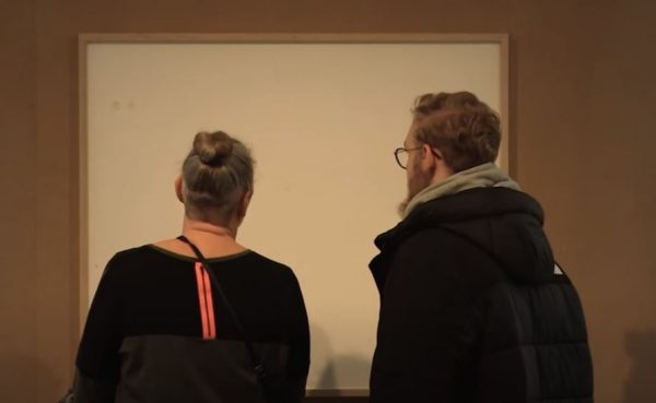 Δανία: «Πάρε τα λεφτά και τρέξε» – Καλλιτέχνης έστειλε λευκά πλαίσια σε μουσείο για έργα τέχνης