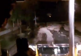 Κακοκαιρία Elias: Ο Αχιλλέας Μπέος εγκλωβίστηκε στους πλημμυρισμένους δρόμους στο κέντρο του Βόλου