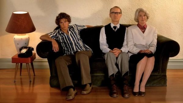 Eurostat: Οι νέοι στην Ελλάδα μένουν στο πατρικό τους μέχρι τα 30