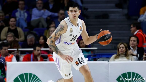 Ανησυχία με Ντεκ στη Ρεάλ Μαδρίτης