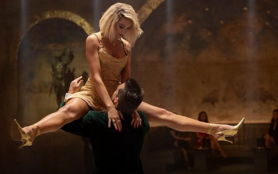 Ο αισθησιακός χορός της Ντούα Λίπα και η ταβέρνα του Ηλία στο Argylle