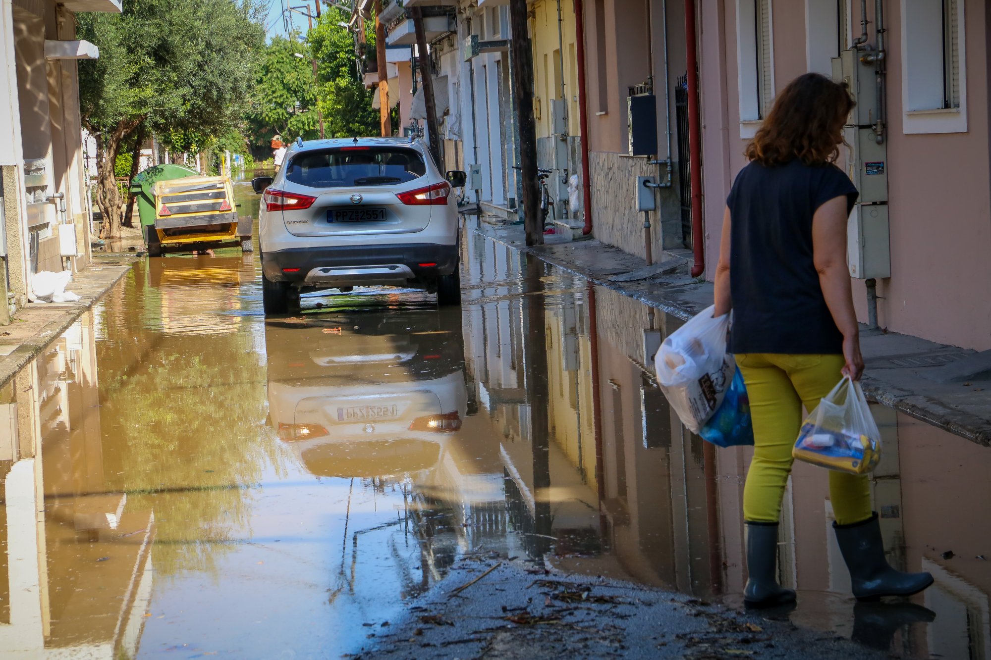 Κακοκαιρία Daniel: Στα Χανιά συγκεντρώνουν ανθρωπιστική βοήθεια για τους πληγέντες από τις πλημμύρες