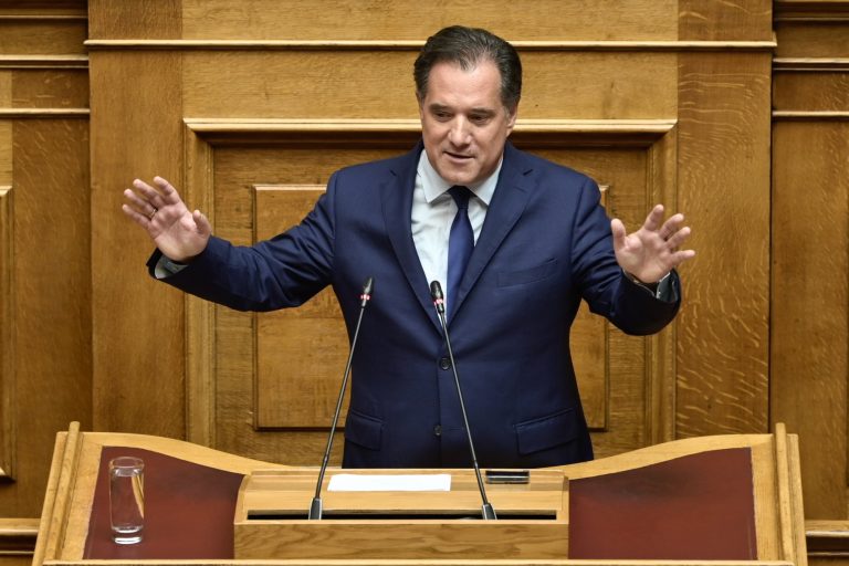 «Καρφί» Άδωνι για Κασσελάκη: Κι εγώ θα πηγαίνω στο υπουργείο με την Ευγενία