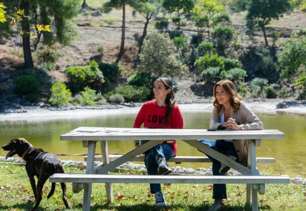 Η Εριέττα Κούρκουλου με τη Νίκη Λυμπεράκη