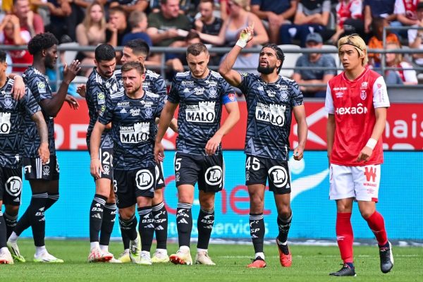 Μεγάλο «διπλό» της Μπρεστ (2-1)