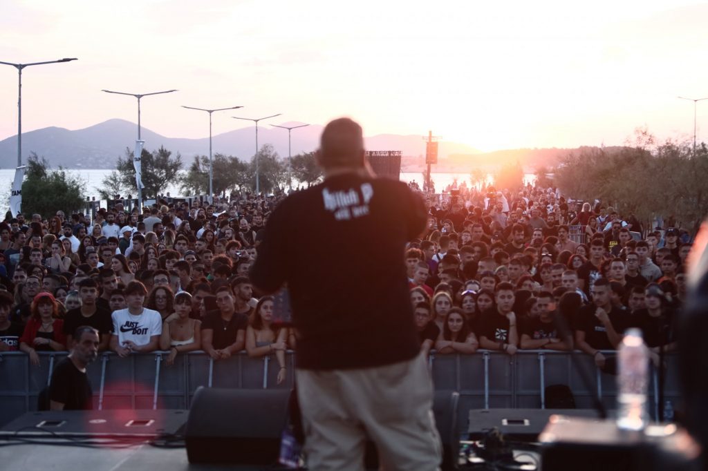 Παύλος Φύσσας: Χιλιάδες κόσμου στη συναυλία για τα 10 χρόνια από τη δολοφονία του