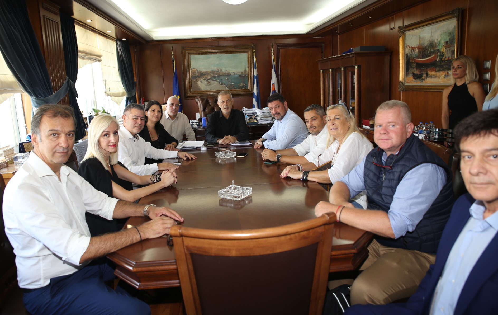 Συνάντηση του Δημάρχου Πειραιά Γιάννη Μώραλη με τον υποψήφιο περιφερειάρχη Αττικής Νίκο Χαρδαλιά