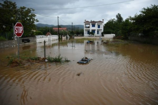 Κικίλιας: Ιδιαίτερη προσοχή από όλους και καμία μετακίνηση