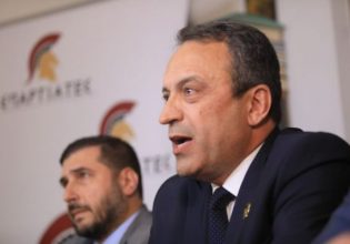 Σπαρτιάτες: Οι «πατριώτες» σκοτώνονται για τα λεφτά