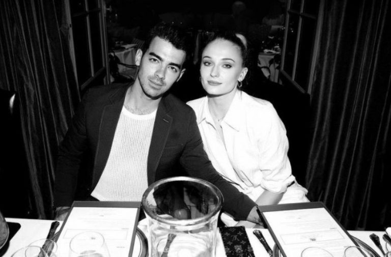 O Τζο Τζόνας έσπασε τη σιωπή του για το διαζύγιο από τη Σόφι Τέρνερ