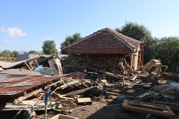 Κακοκαιρία Daniel: Τραγικές ιστορίες στα λασπόνερα – «Γιατί να πάει έτσι η γιαγιά;»