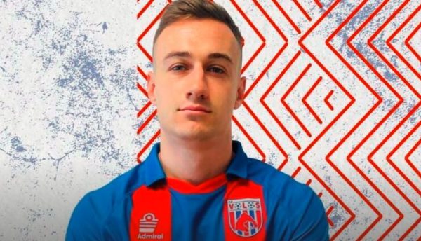 Χαμός στον Βόλο – Ο Μπέος τελειώνει τον Κρούζλιακ μετά το χέρι-πέναλτι με την ΑΕΚ! (vid)