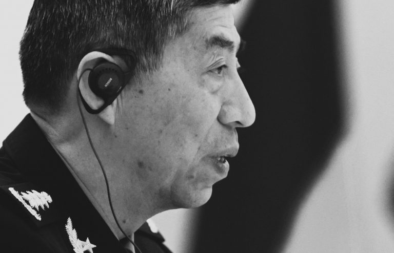 New York Times: Τι αποκαλύπτει η εξαφάνιση του υπ’ αριθμόν 1 άνδρα του Κινεζικού Στρατού