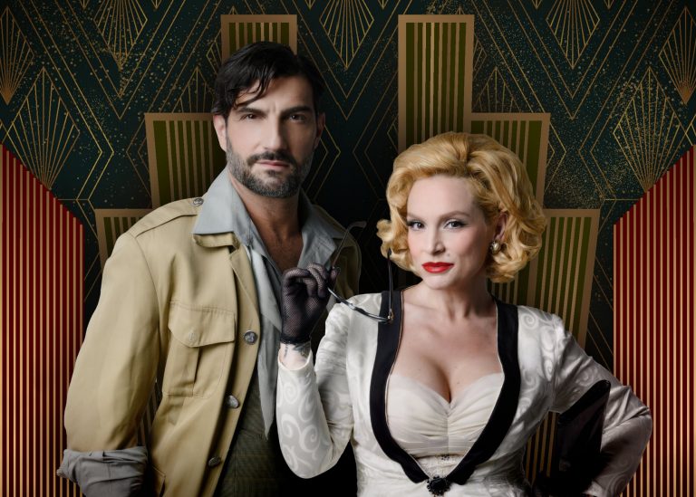 Η Ελεονώρα Ζουγανέλη στο ρόλο της εκκεντρικής «Εκατομμυριούχου» στο θέατρο Παλλάς