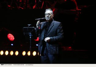 Ο Νότης Σφακιανάκης σε μια σπάνια εμφάνιση