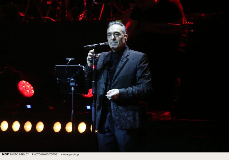 Ο Νότης Σφακιανάκης σε μια σπάνια εμφάνιση