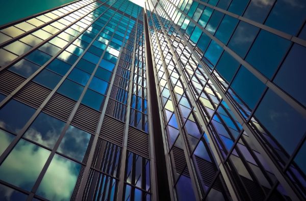 Άδεια γραφεία σε αναζήτηση… δεύτερης ευκαιρίας