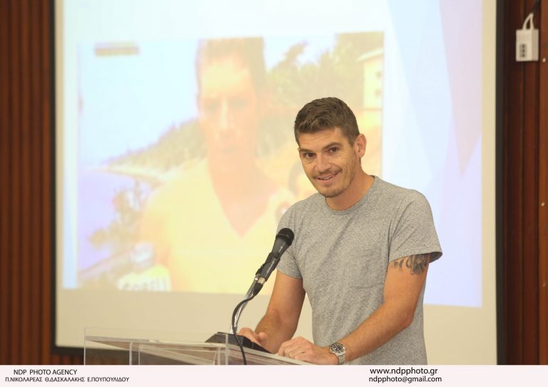 Σπύρος Γιαννιώτης: Συγκινεί με την εξομολόγησή του για τη δυσλεξία