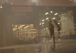 Blue Horizon: Η διαφήμιση των Blue Star Ferries με τον καπετάνιο να περιμένει τον αργοπορημένο επιβάτη