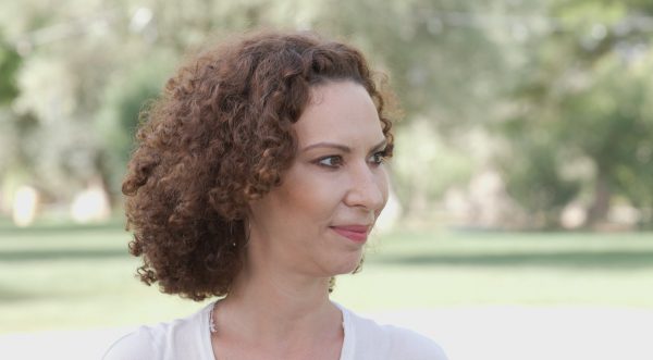 Αρετή (Δώρα Χρυσικού): Εάν δεν δείτε Γη της Ελιάς να σας κάτσει το κουκούτσι στον καρίτζαφλο