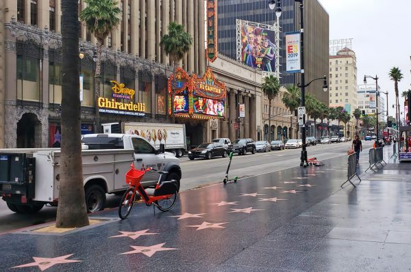 Ο δρόμος της δόξας έγινε δρόμος της ντροπής – Πως ξέπεσε το πιο διάσημο αξιοθέατο στο Χόλιγουντ