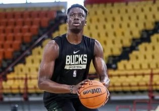 Δεν συνεχίζει στους Μπακς ο Άλεξ Αντετοκούνμπο (pic)