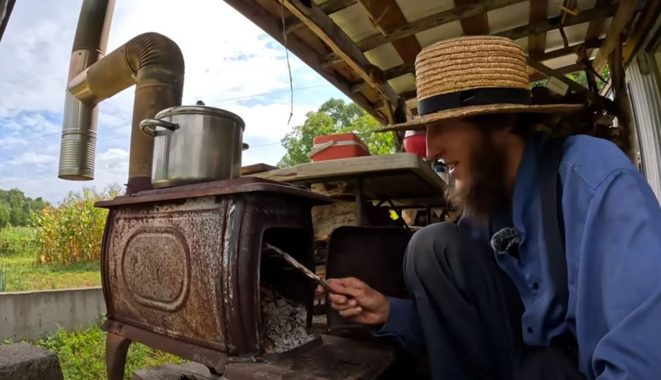 ΗΠΑ: Αγρότης ζει απομονωμένος στα βουνά χωρίς ρεύμα και τηλέφωνο – Πως είναι η ζωή του