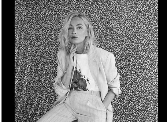 Γαλλία: Η Εμανουέλ Μπεάρ αποκαλύπτει ότι έπεσε θύμα κακοποίησης από συγγενή της στην παιδική της ηλικία