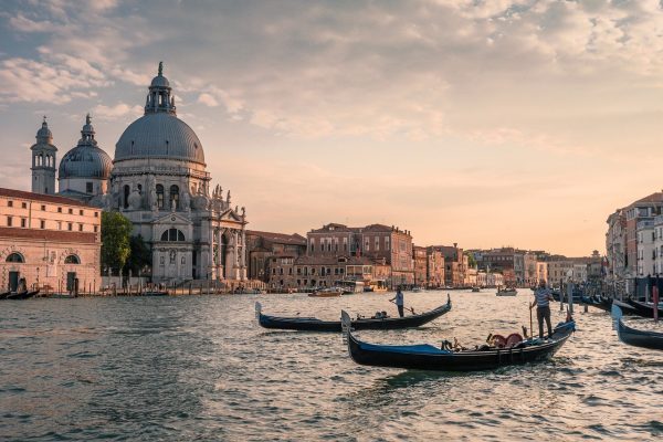 Βενετία: Εκτός της λίστας των Μνημείων Παγκόσμιας Κληρονομιάς που βρίσκονται σε κίνδυνο