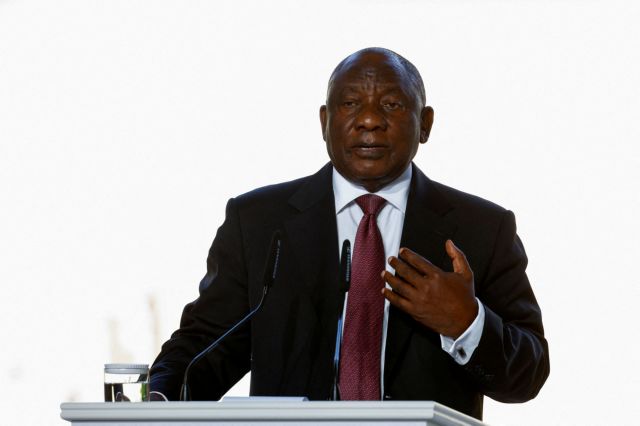 Ουκρανία: Δεν αποδεικνύεται από έρευνα στη Νότια Αφρική αποστολή πυρομαχικών στη Ρωσία