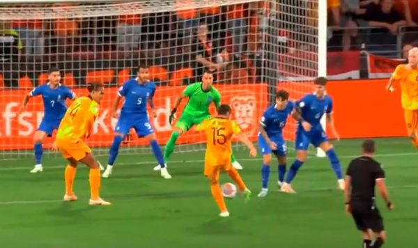 Ανοιξε το σκορ η Ολλανδία με τον Ντε Ρουν (vid)