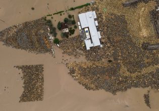 Κακοκαιρία Daniel: Διαλύει τα πάντα στο πέρασμά της – Πού θα χτυπήσει τις επόμενες ώρες