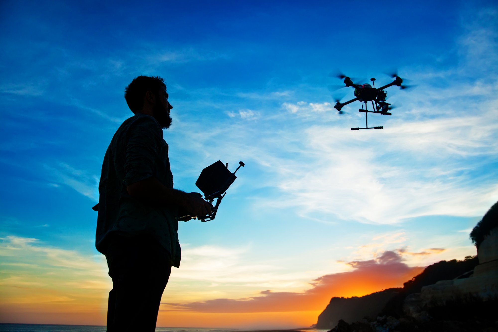 Κατάσκοποι ή τουρίστες; Ο «γρίφος» για την πτήση του drone στον Πόρο