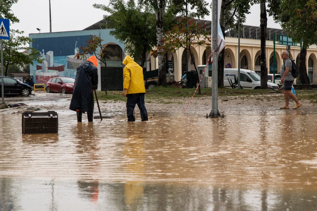 Κοντά στους πλημμυροπαθείς ο Δήμος Πειραιά