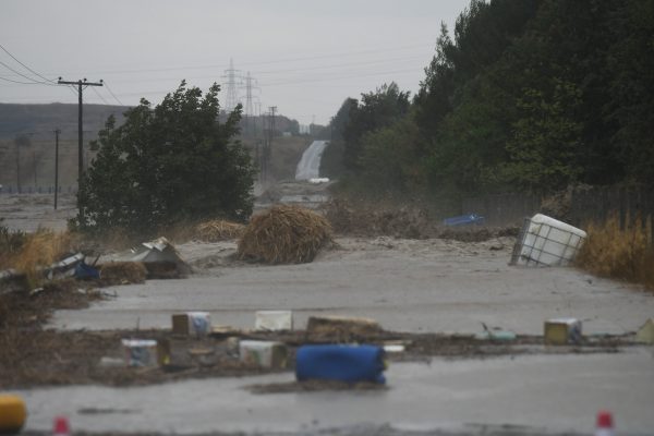 Κακοκαιρία Daniel: Κλειστή για τουλάχιστον άλλες 48 ώρες η εθνική οδός Αθηνών-Θεσσαλονίκης