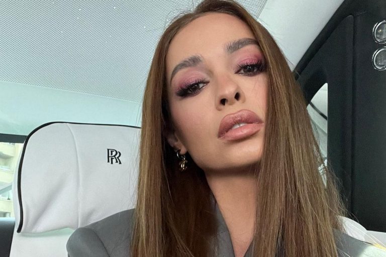 Η Ελένη Φουρέιρα μαζί με τον γιο της στα γυρίσματα του νέου video clip της