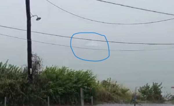 Πτώση ελικοπτέρου στην Εύβοια: Η στιγμή που πέφτει στη θάλασσα