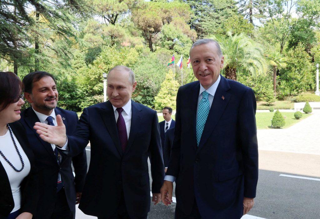 Ερντογάν σε Πούτιν: «Είμαστε πολύ ευχαριστημένοι – θα φτάσουμε το διμερές μας εμπόριο στα 100 δισ. δολ.»