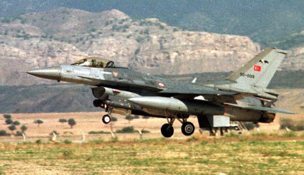 Πώς το Ναγκόρνο Καραμπάχ «καίει» τα τουρκικά F-16νατο του πατέρα της Στένκαμπ