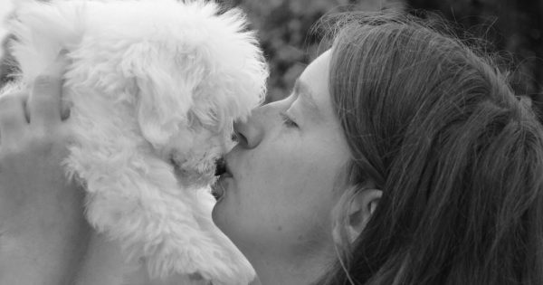 Μπορώ να φιλήσω το κατοικίδιό μου;