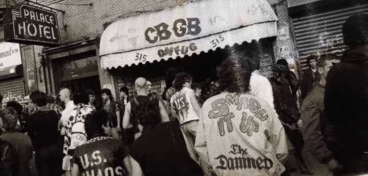 Άγριες νύχτες και ακόμα πιο άγρια πρωινά στο κλαμπ CBGB της Νέας Υόρκης